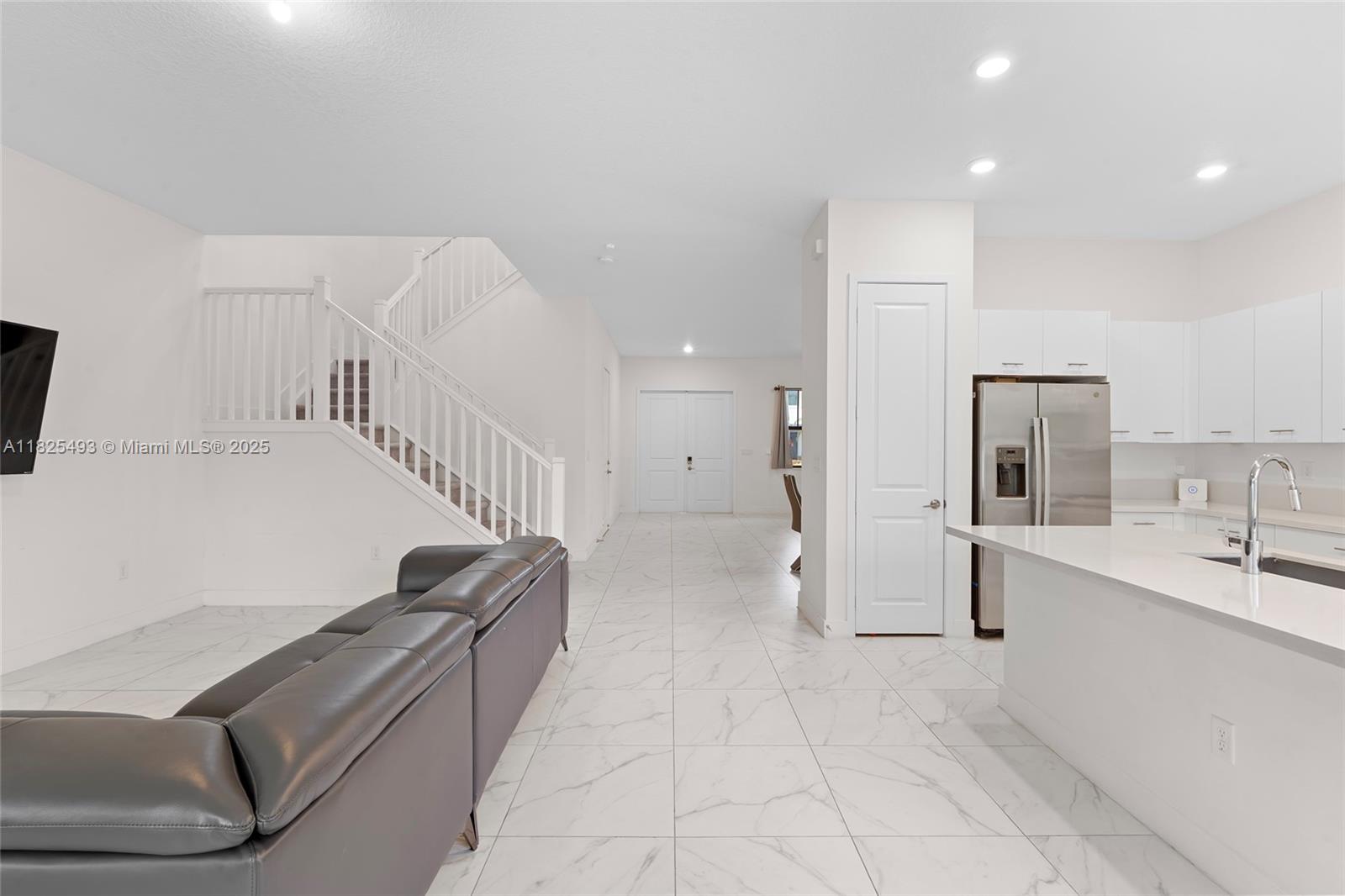 TUSCAN ISLES - Residential