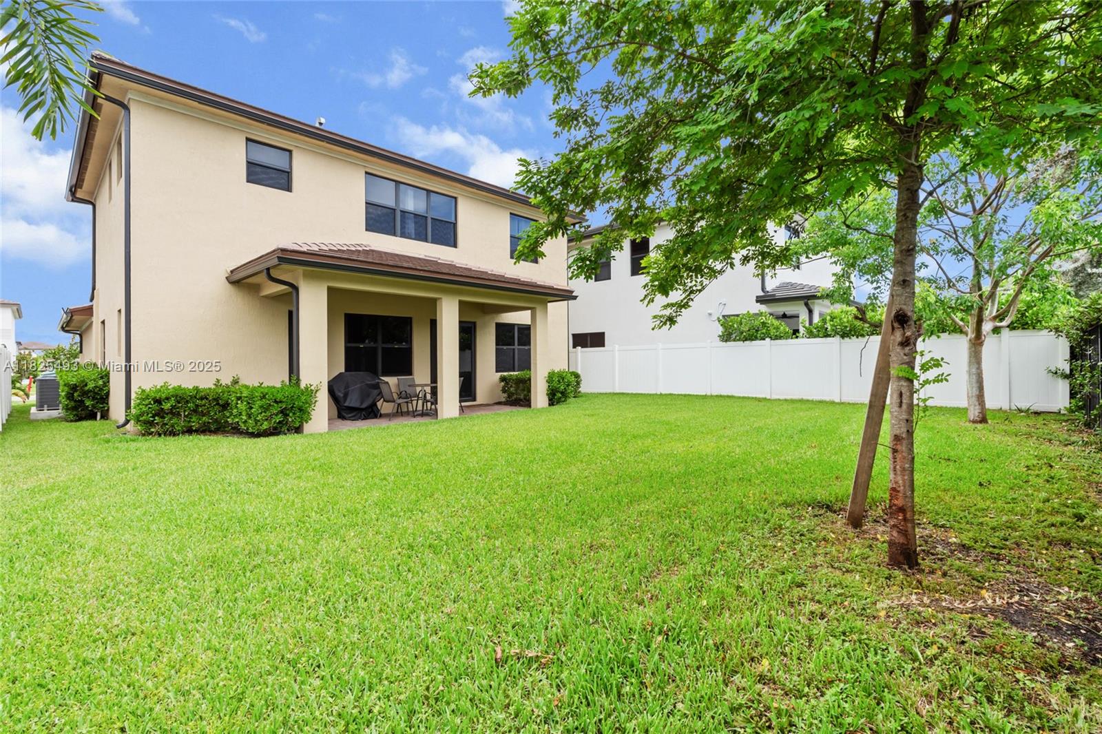 TUSCAN ISLES - Residential