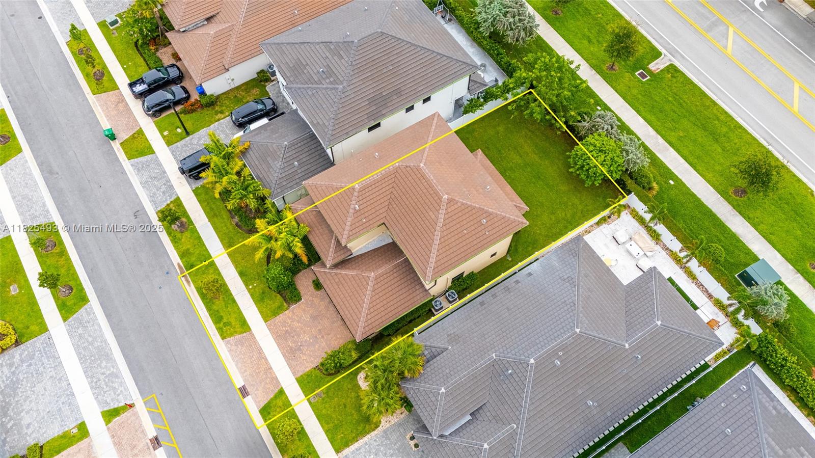 TUSCAN ISLES - Residential