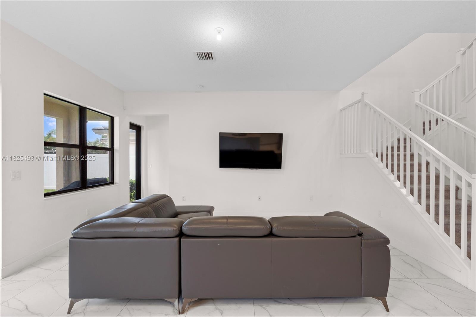 TUSCAN ISLES - Residential