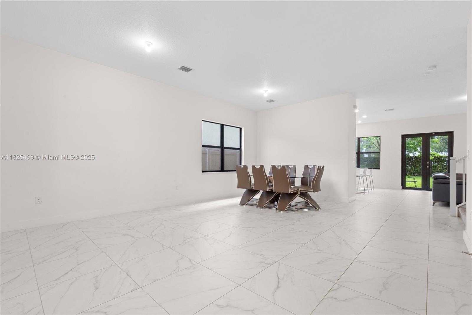 TUSCAN ISLES - Residential