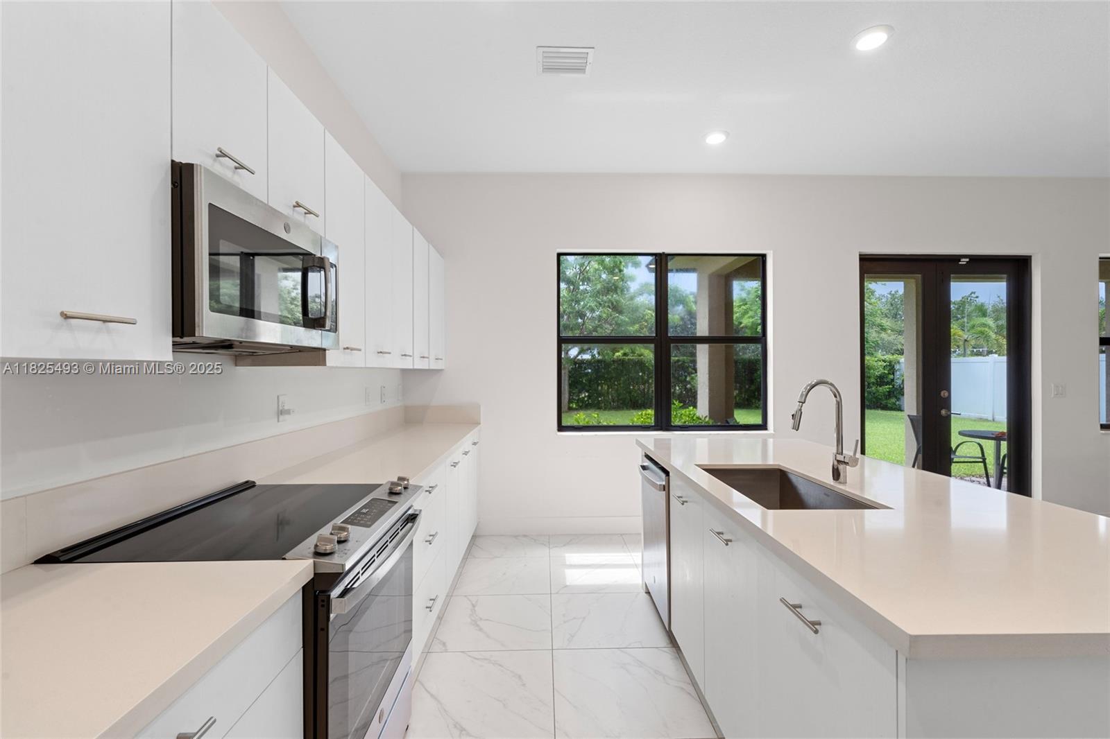 TUSCAN ISLES - Residential