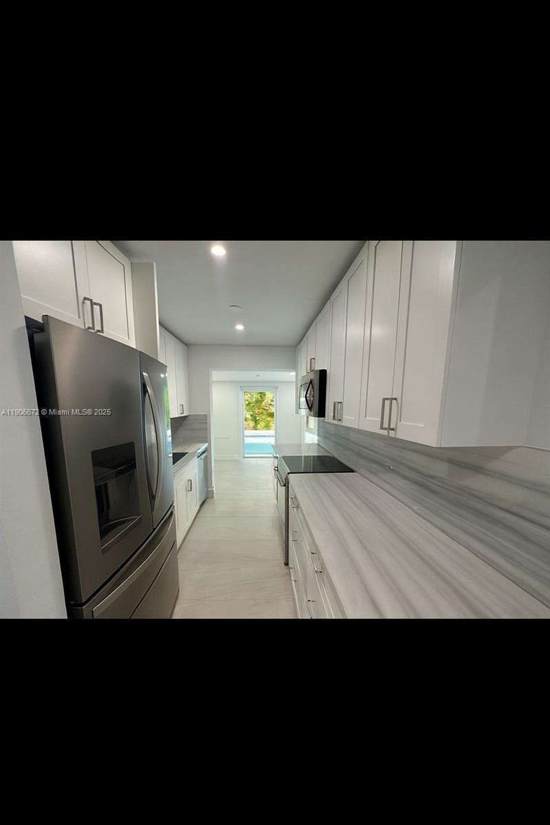 PALM MIAMI AMD - Residential Lease
