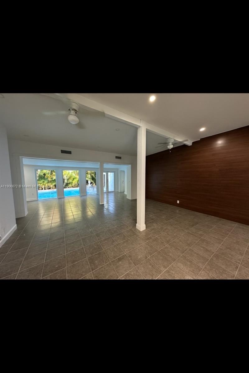 PALM MIAMI AMD - Residential Lease