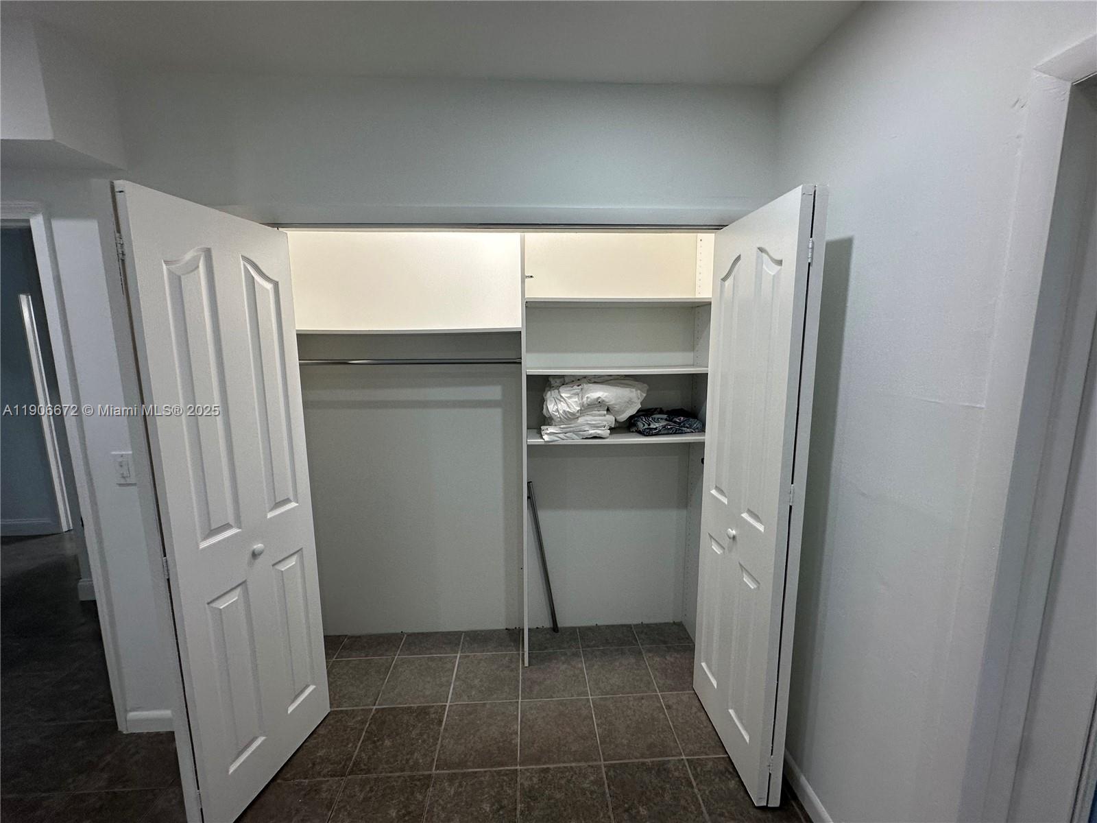 PALM MIAMI AMD - Residential Lease