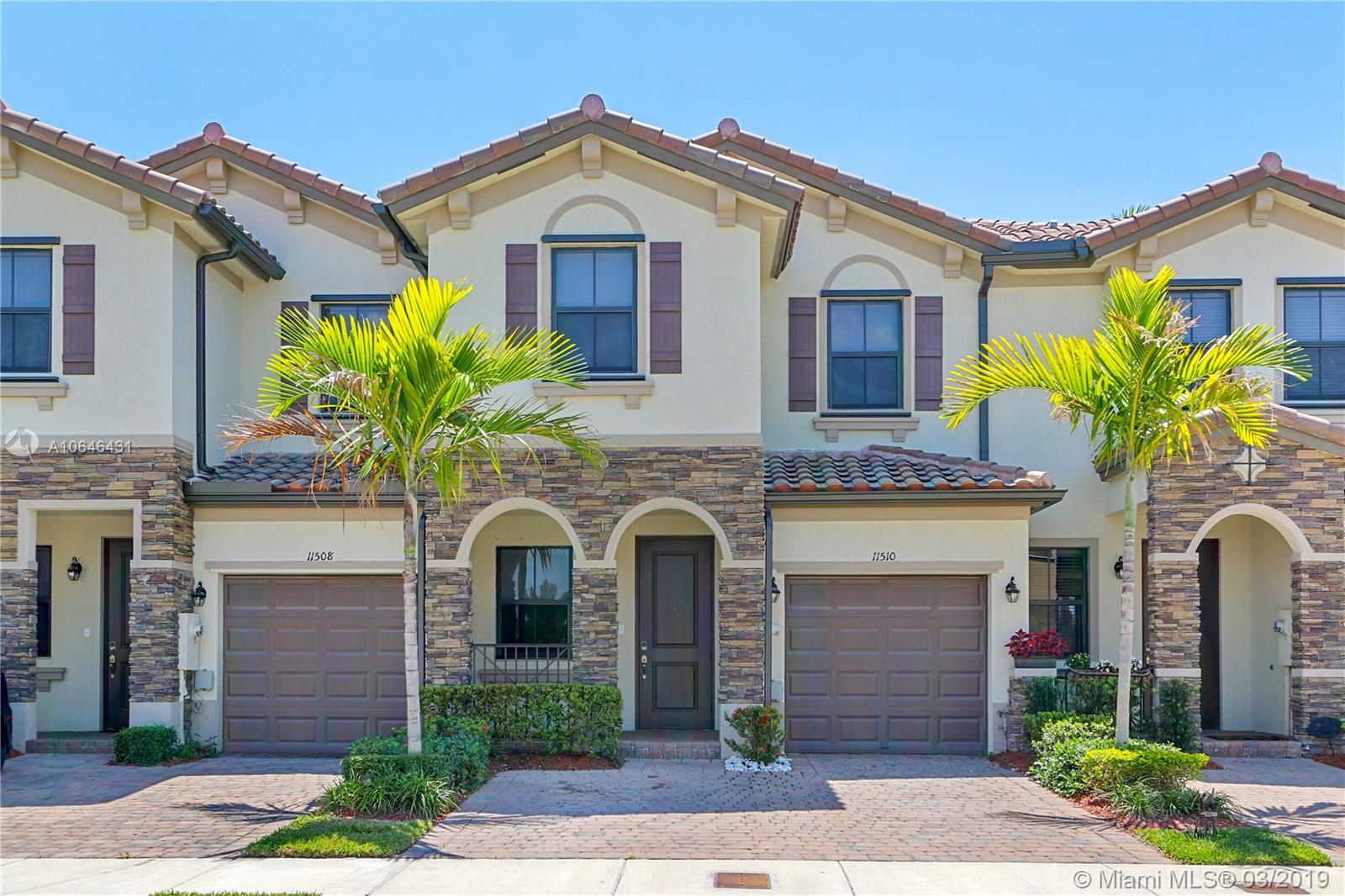 Beautiful 3 Bedroom 2.5 Bathroom 1 car garage Spanish-inspired Lot and Block Townhouse at Artesa built by Lennar Highlights include very large master bedroom with huge walk-in closet. The community offers residents an array of coveted amenities including expansive clubhouse, state-of-the-art fitness center, and much more. With an ideal location, close to great schools, sophisticated dining, and exciting shopping, Artesa is the best of effortless townhome living.