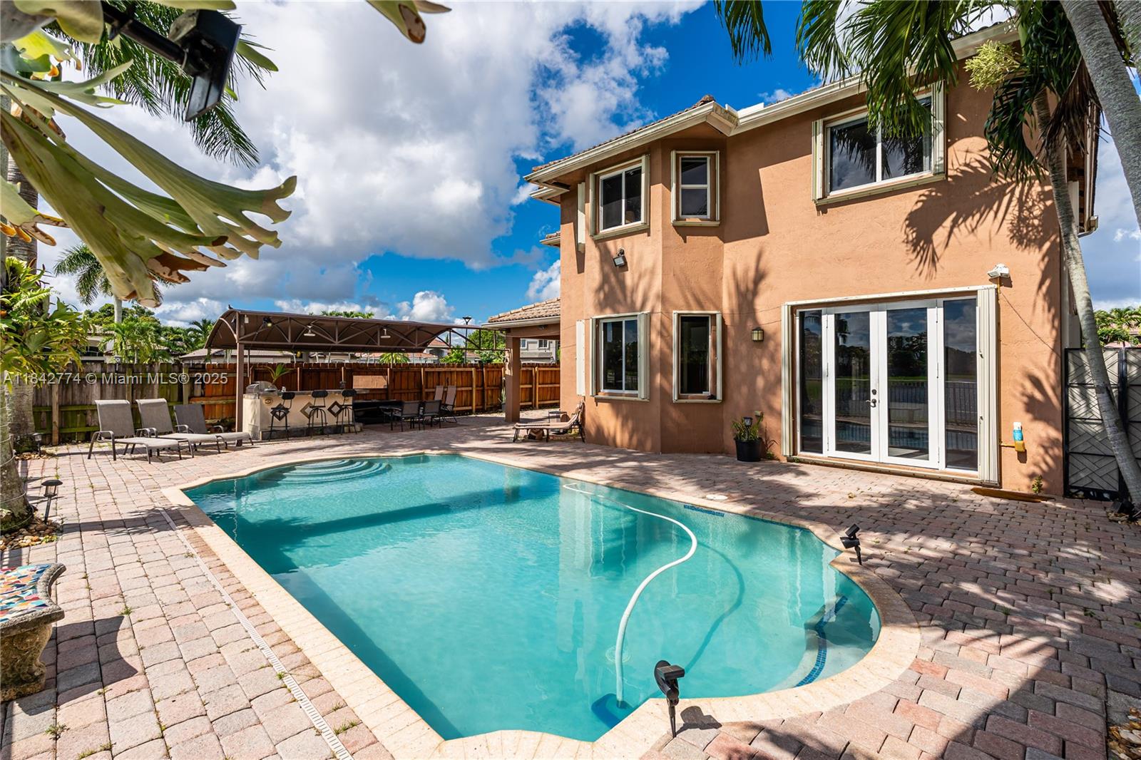 6913 SW 163rd Pl 6913