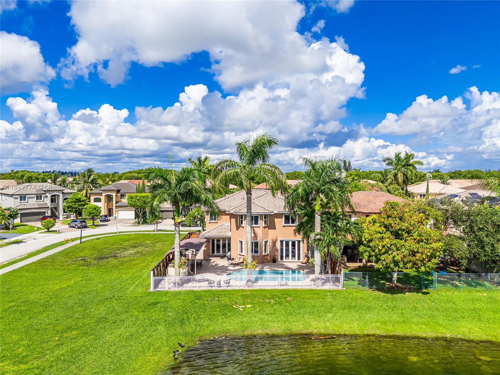 6913 SW 163rd Pl 6913