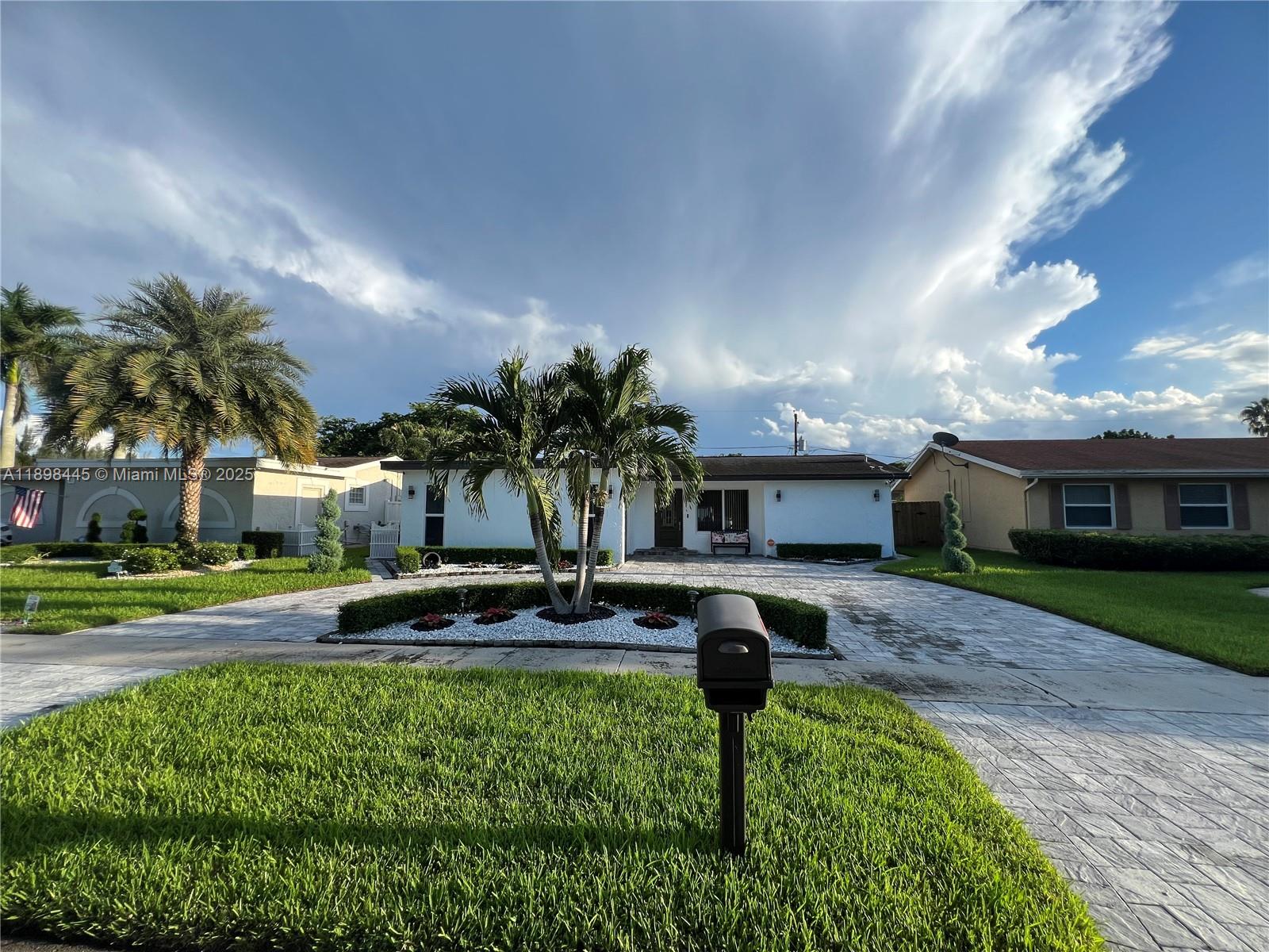 SUNRISE GOLF VLG SEC 24 - Residential