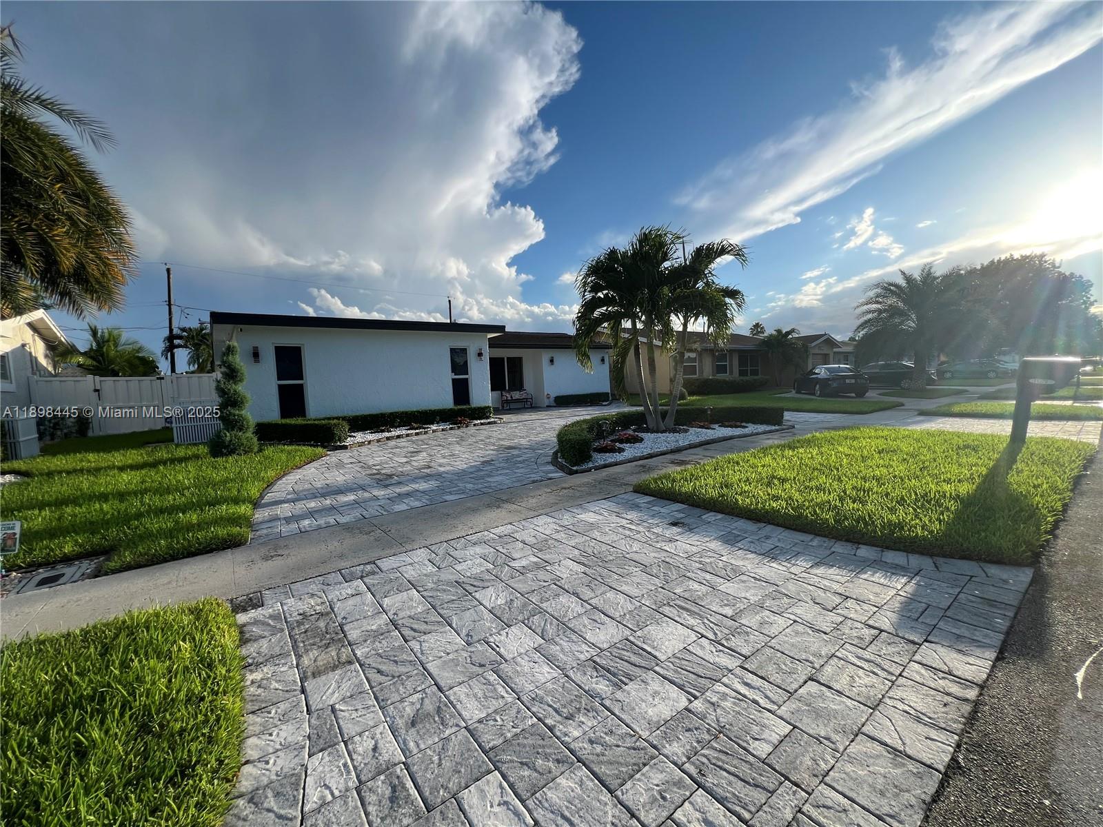 SUNRISE GOLF VLG SEC 24 - Residential