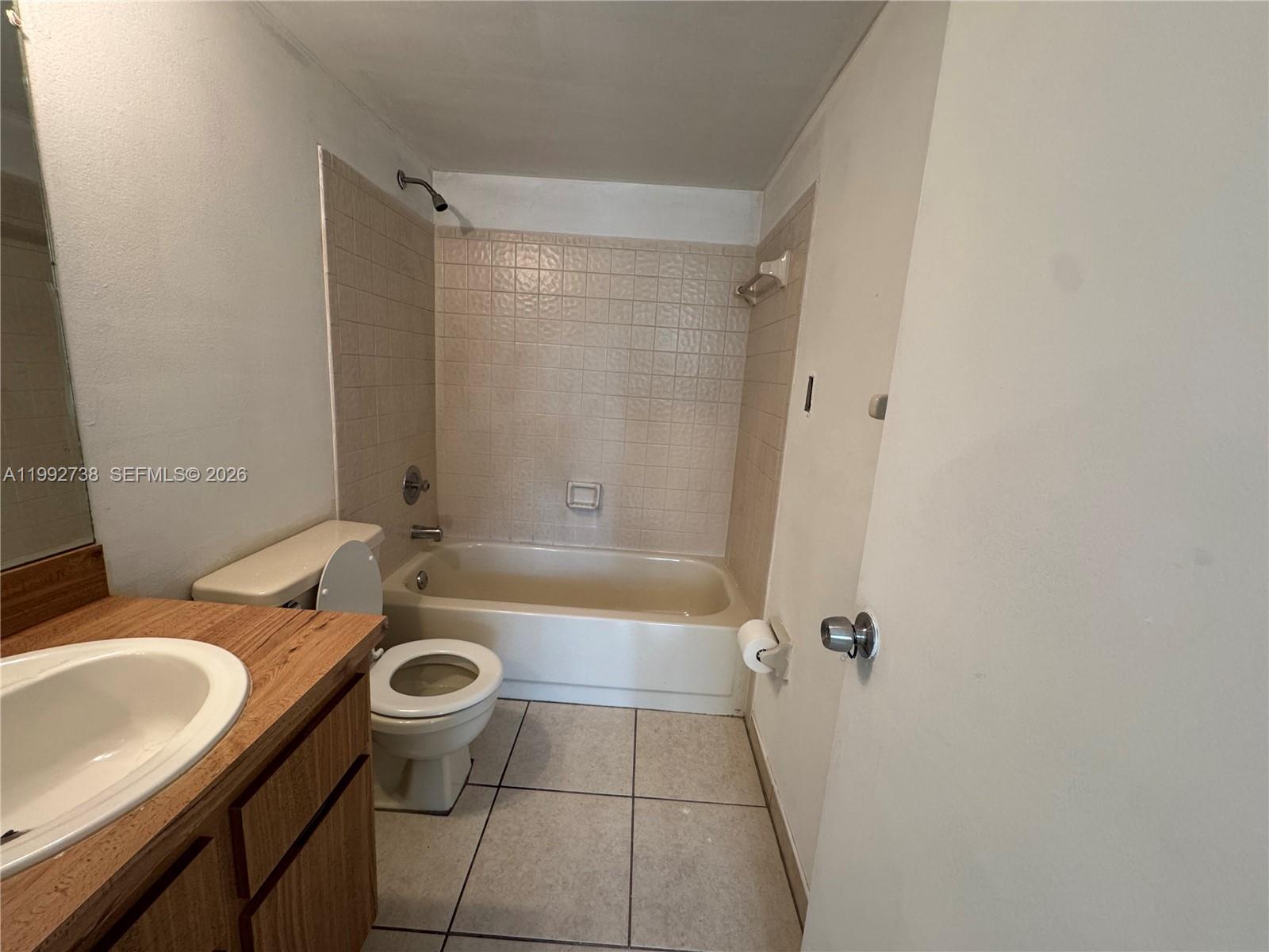 LAKEWOOD VILLAGE - Residential Lease