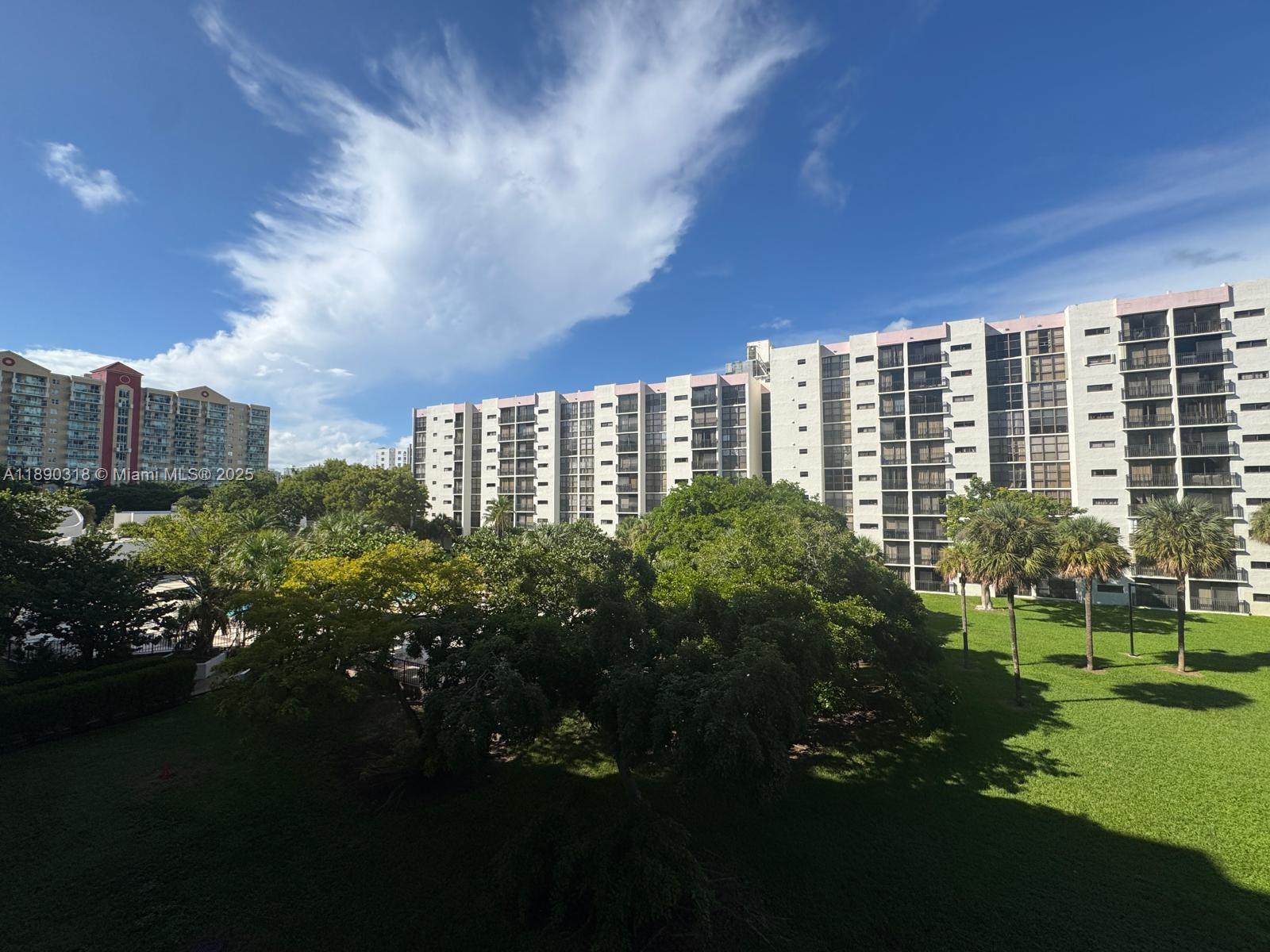 PLAZA OF AMERICAS CONDO P - Residential Lease