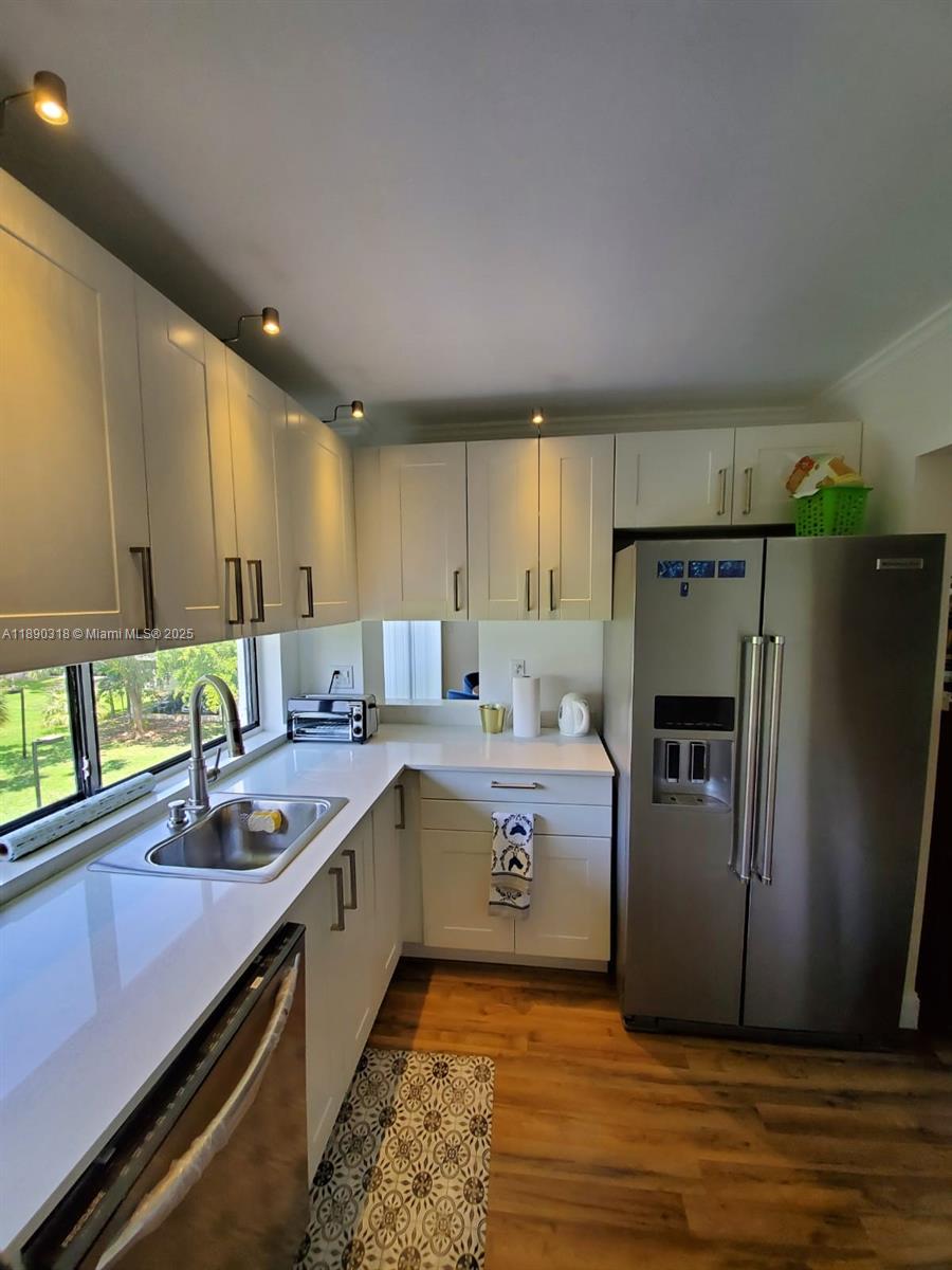 PLAZA OF AMERICAS CONDO P - Residential Lease