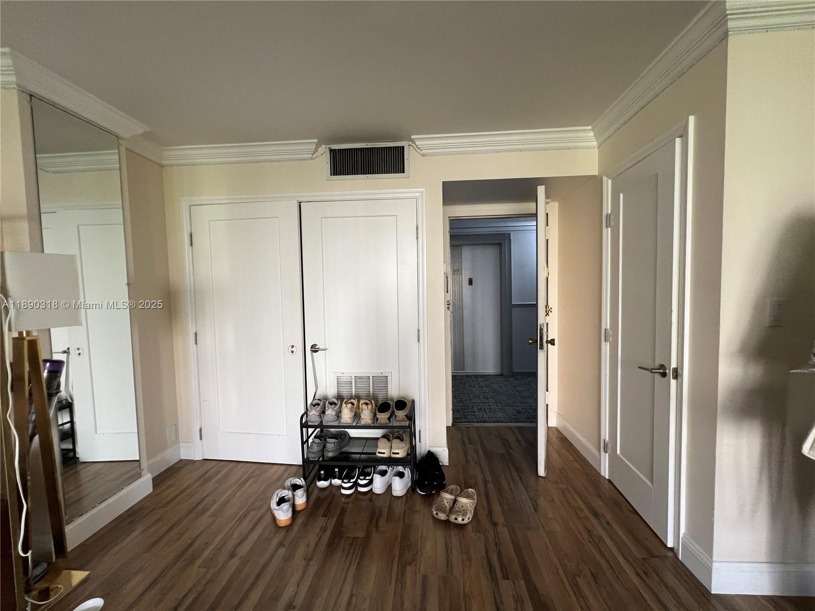 PLAZA OF AMERICAS CONDO P - Residential Lease