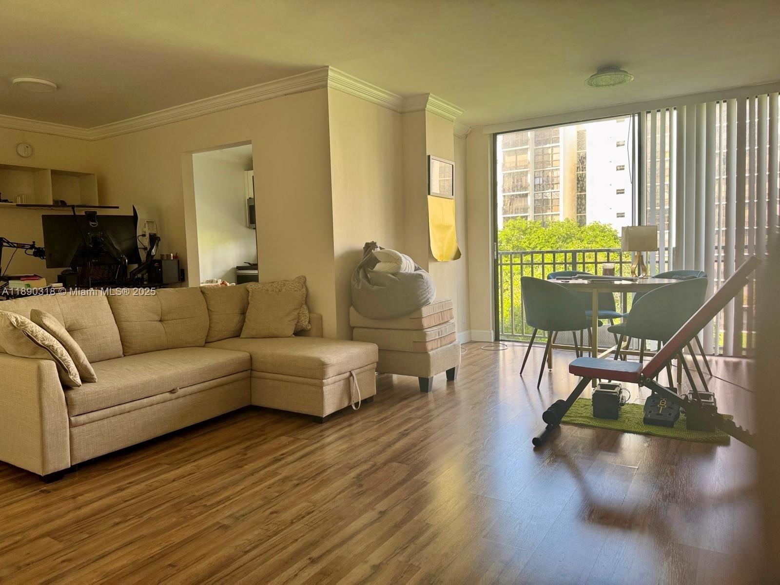 PLAZA OF AMERICAS CONDO P - Residential Lease