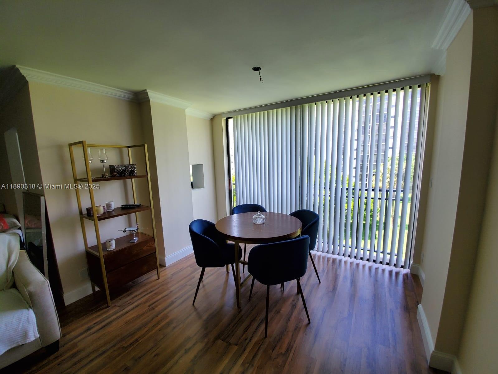 PLAZA OF AMERICAS CONDO P - Residential Lease