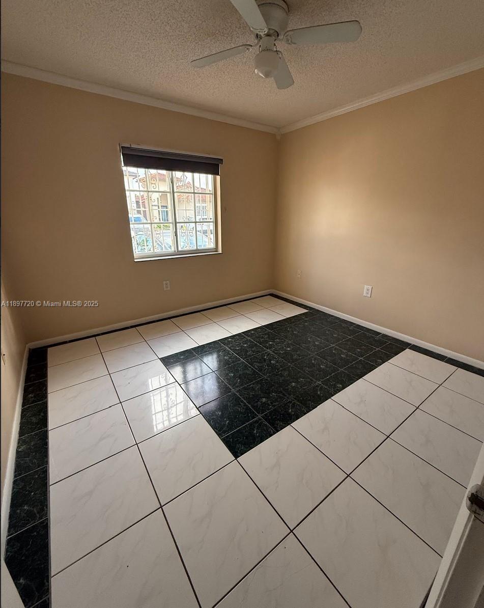 LOS PALACIOS I CONDO - Residential Lease