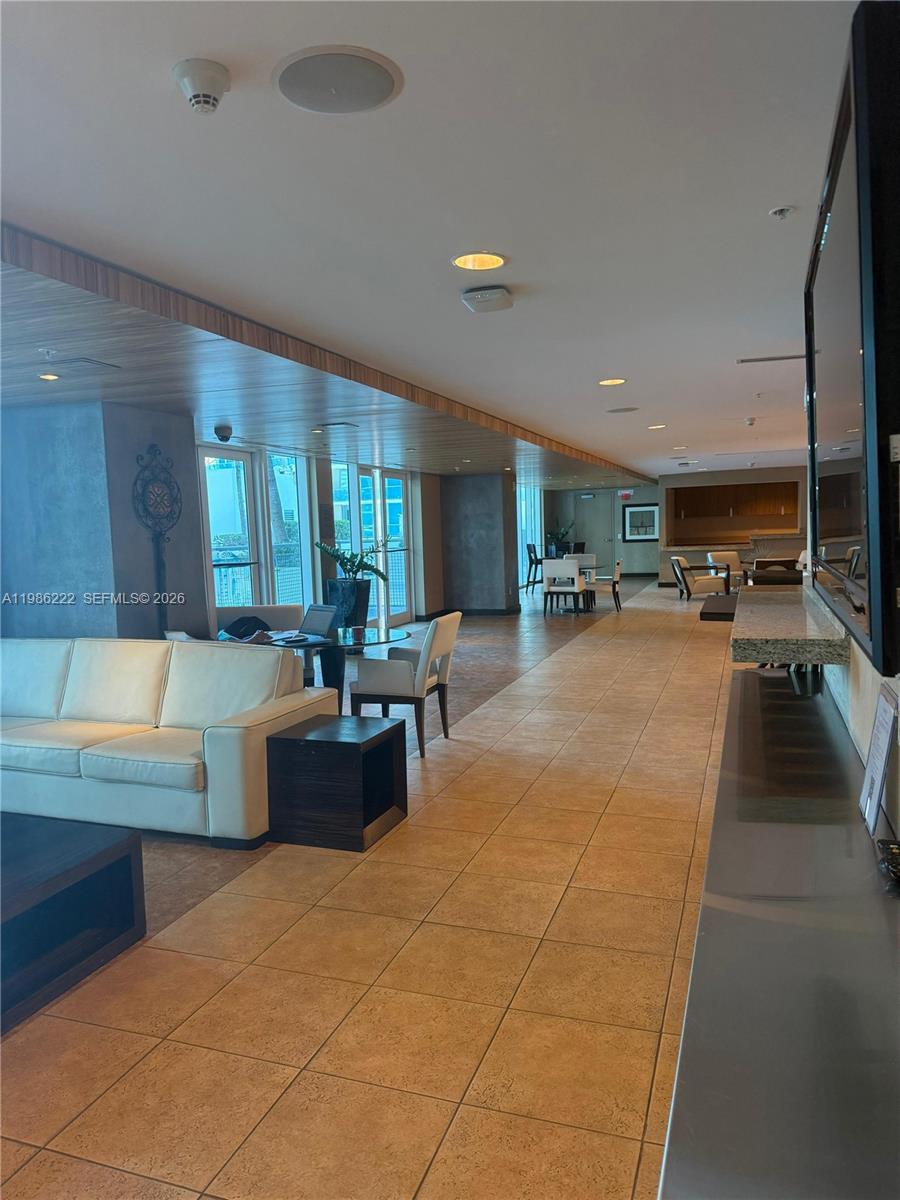 INFINITY AT BRICKELL COND - Residential