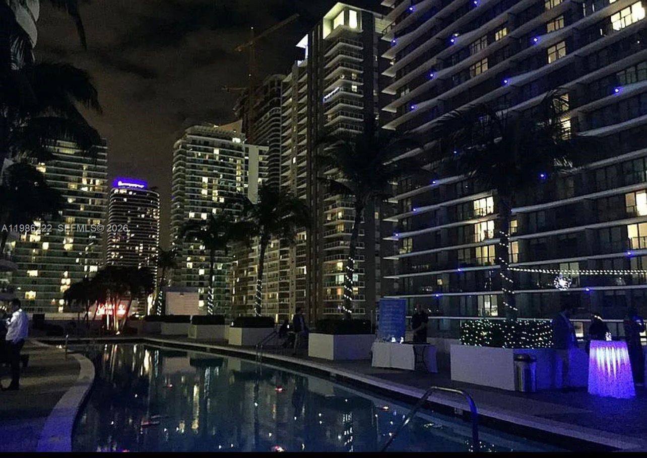 INFINITY AT BRICKELL COND - Residential
