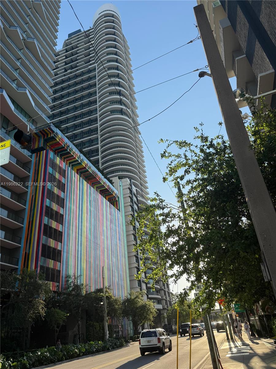 INFINITY AT BRICKELL COND - Residential