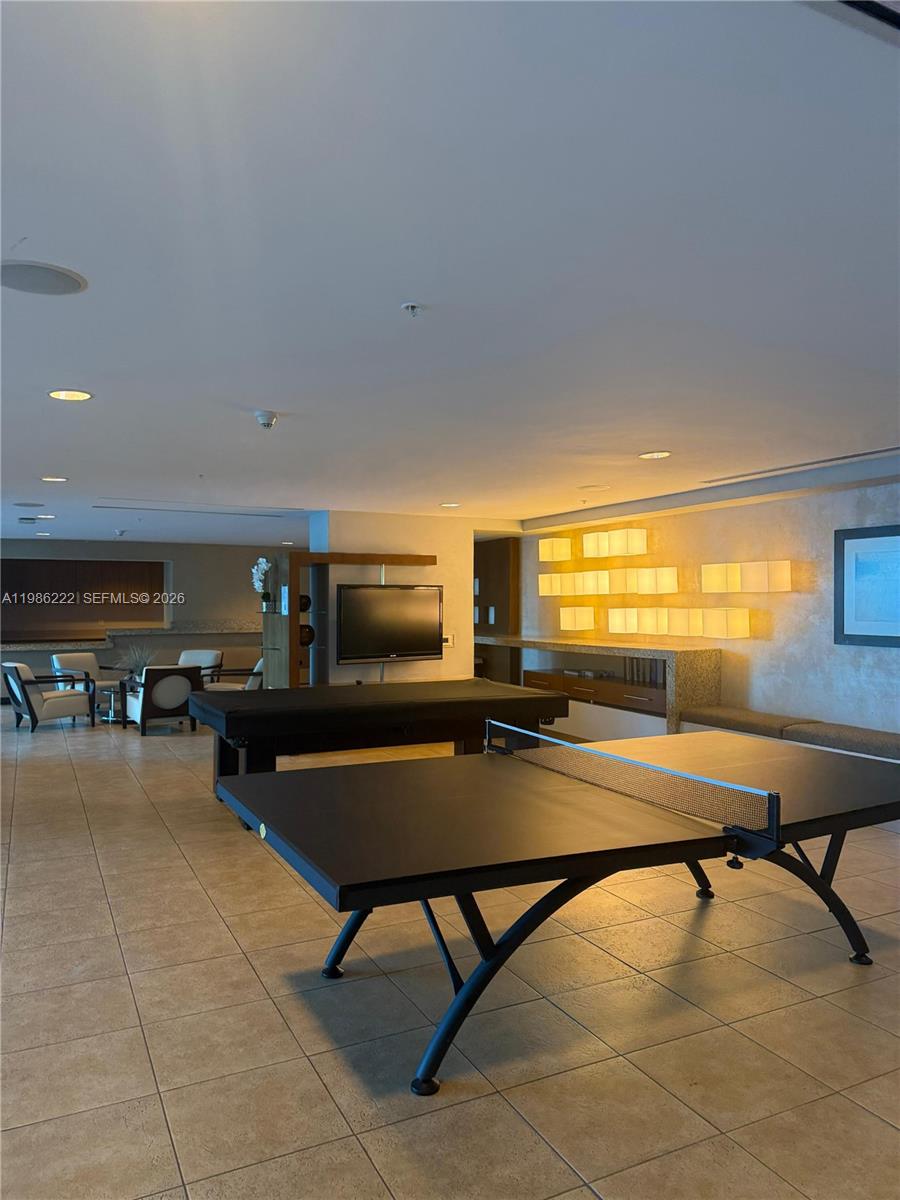 INFINITY AT BRICKELL COND - Residential