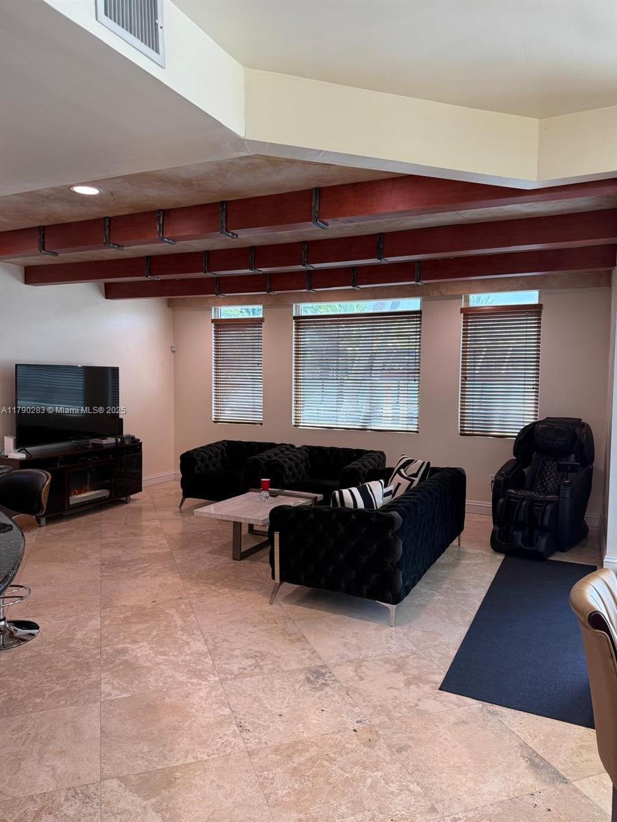 EASTERN SHORES - Residential Lease