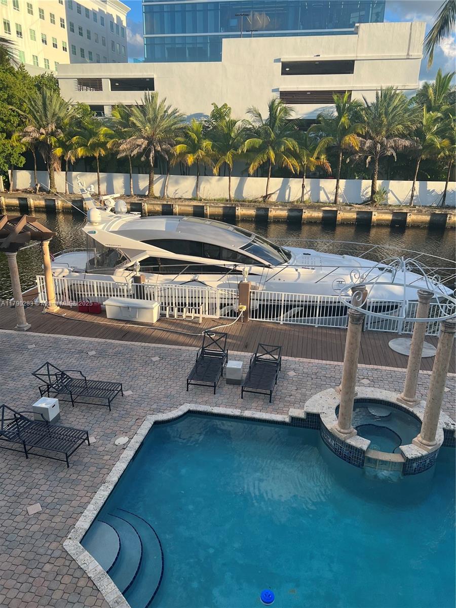 EASTERN SHORES - Residential Lease