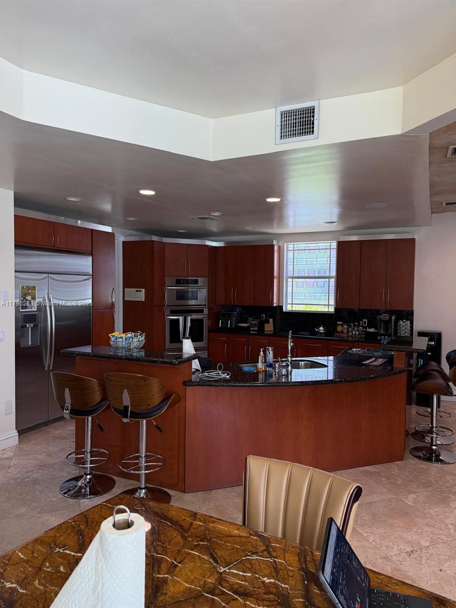 EASTERN SHORES - Residential Lease