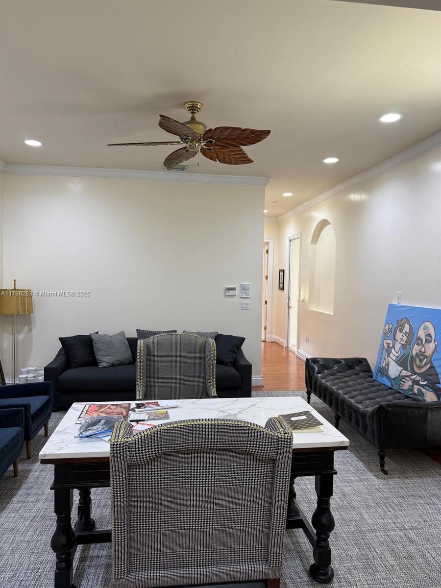 EASTERN SHORES - Residential Lease