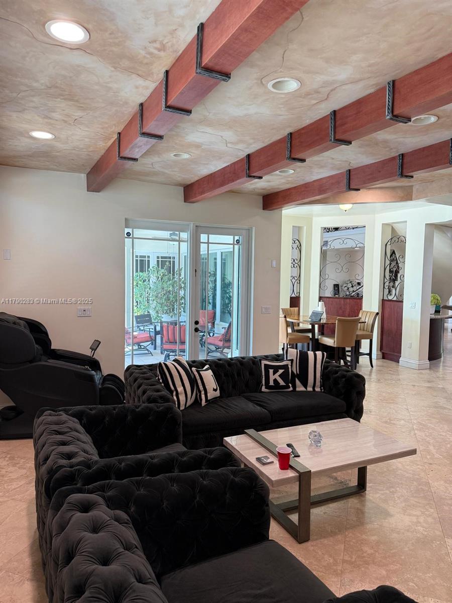 EASTERN SHORES - Residential Lease