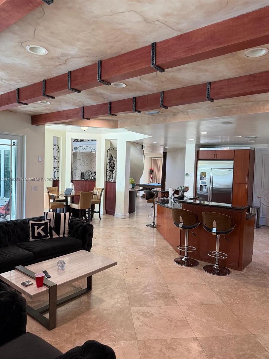 EASTERN SHORES - Residential Lease
