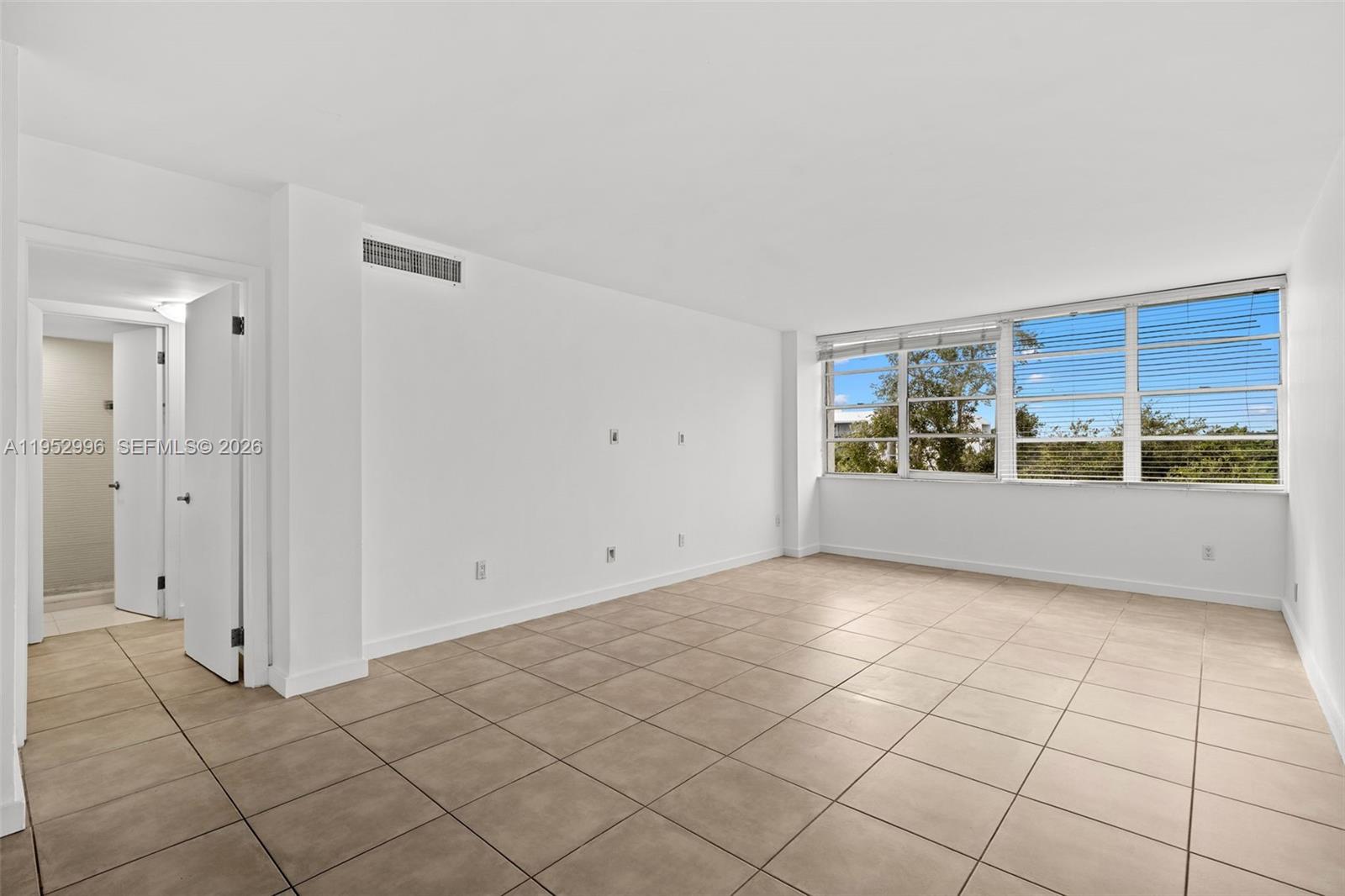 NIRVANA CONDO NO ONE COND - Residential