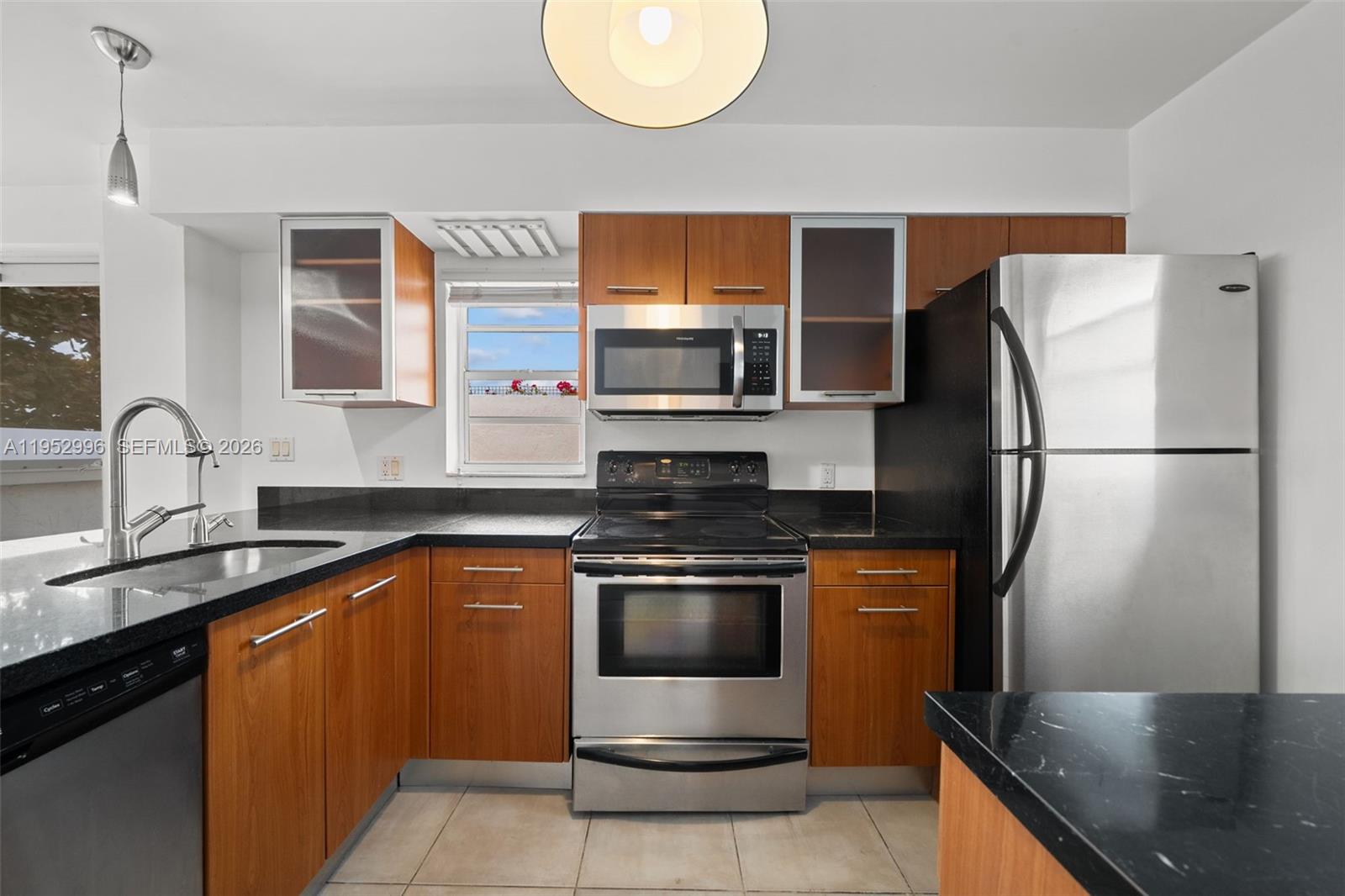 NIRVANA CONDO NO ONE COND - Residential