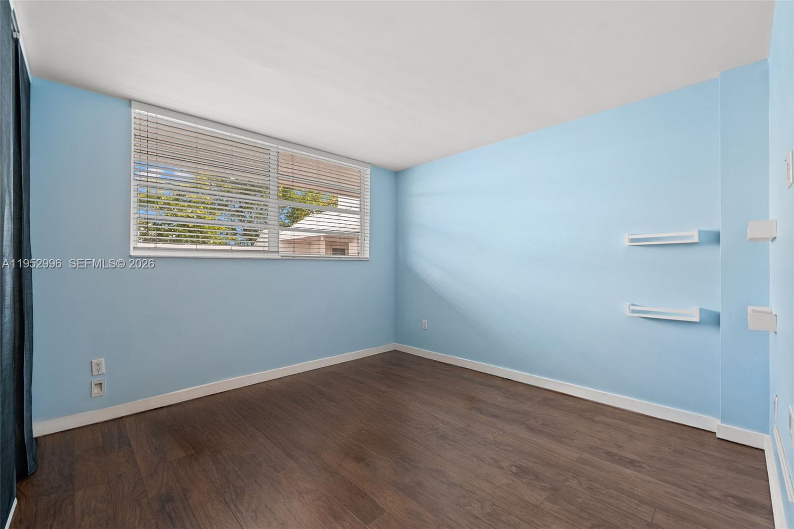 NIRVANA CONDO NO ONE COND - Residential