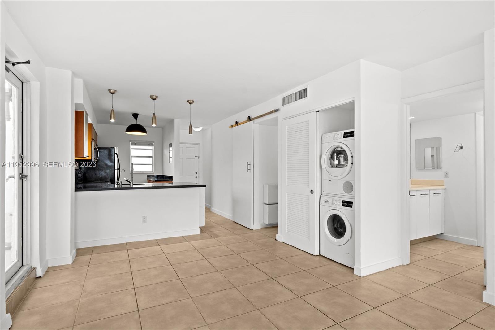 NIRVANA CONDO NO ONE COND - Residential