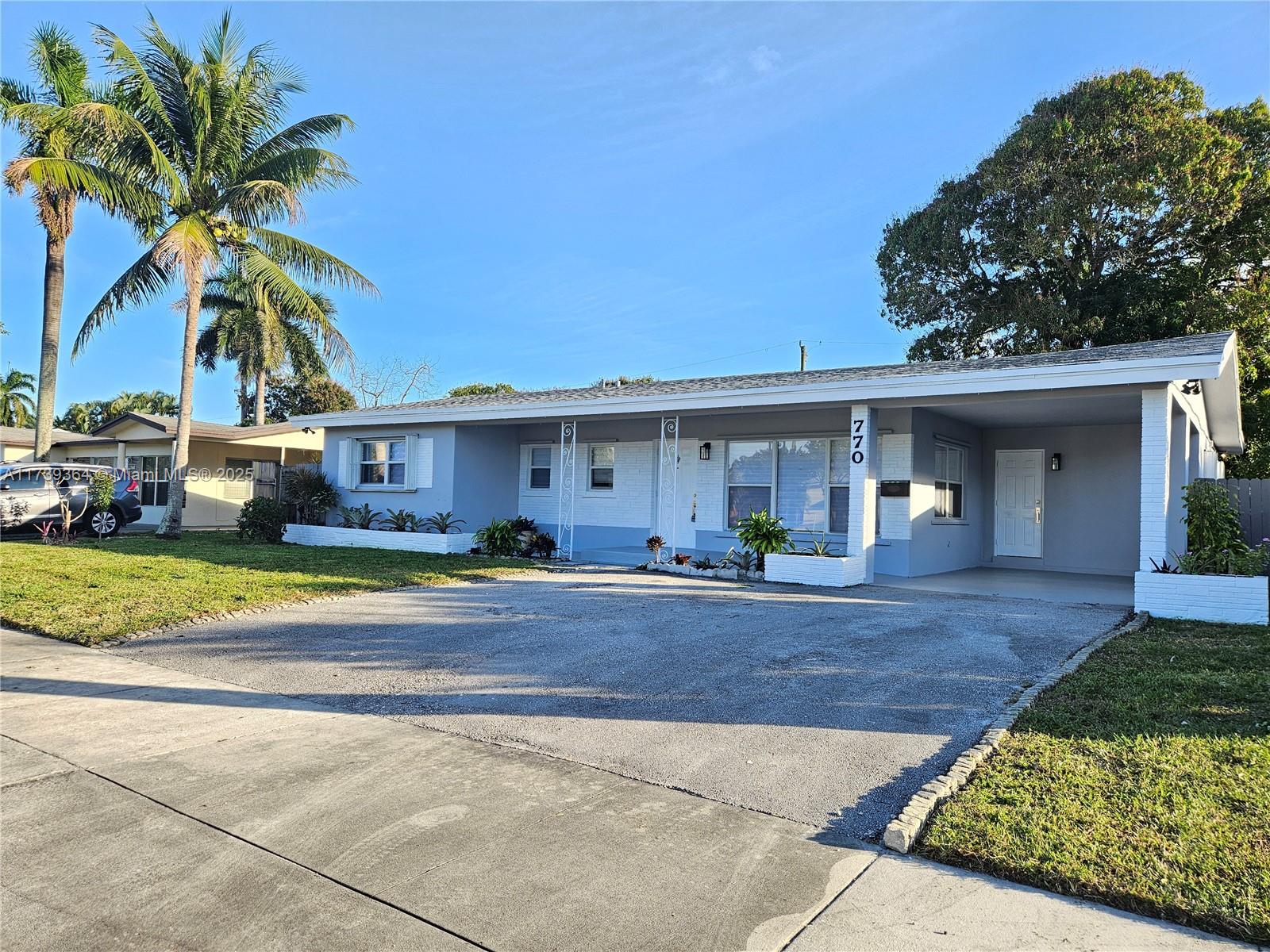 Property for Sale at 770 Nw 38th St, Oakland Park, Miami-Dade County, Florida - Bedrooms: 4 
Bathrooms: 3  - $599,900
