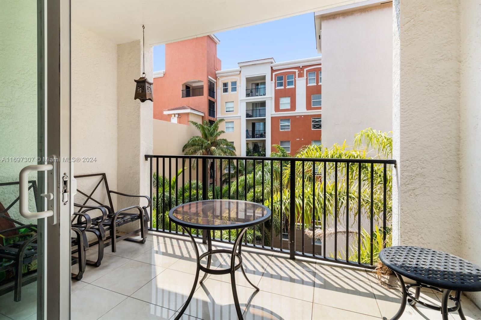 PORTO BELLAGIO CONDO - Residential