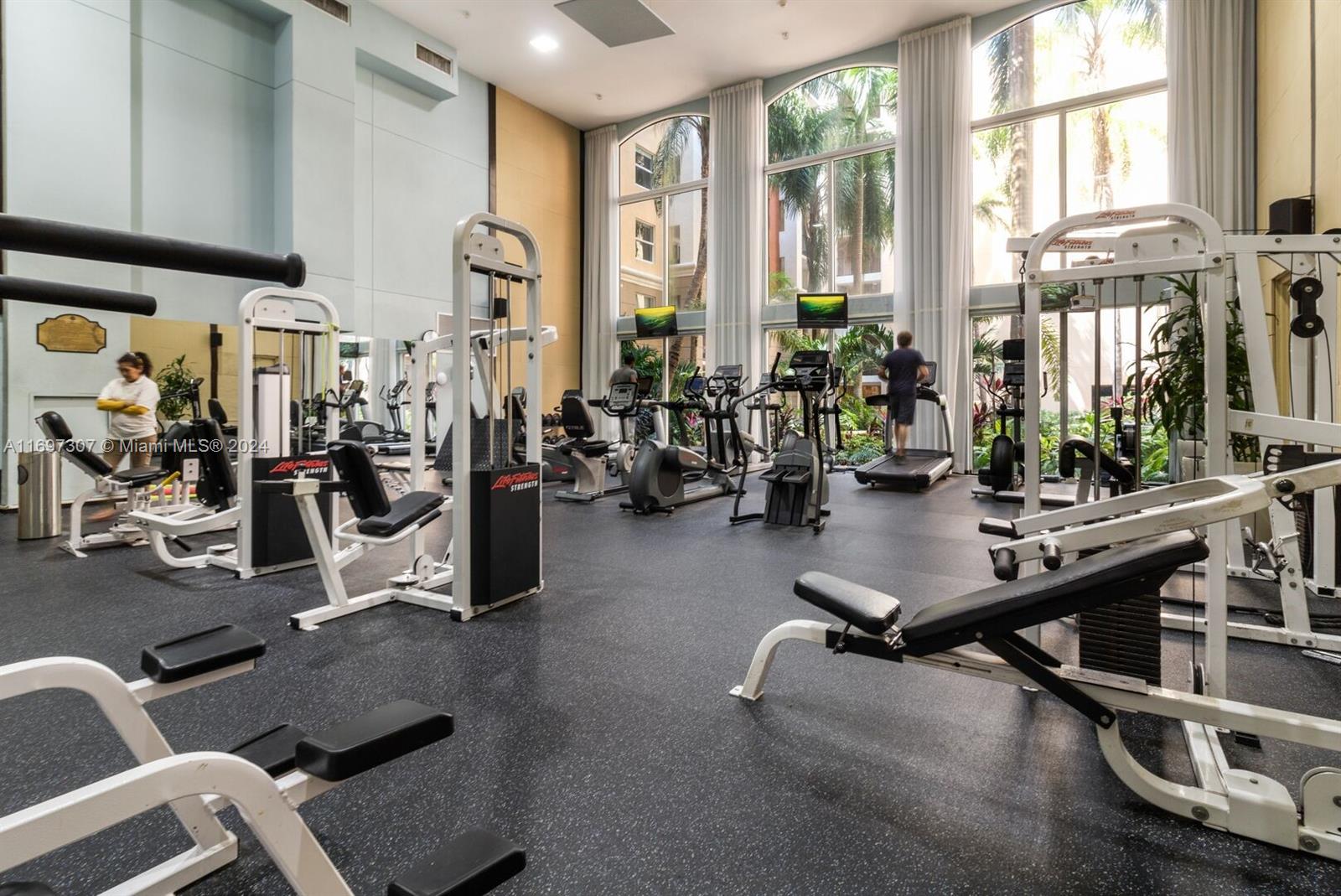 PORTO BELLAGIO CONDO - Residential