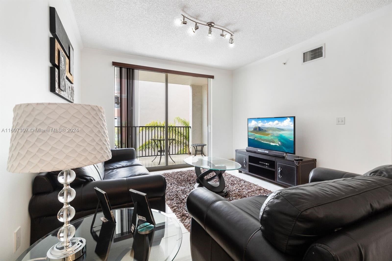 PORTO BELLAGIO CONDO - Residential