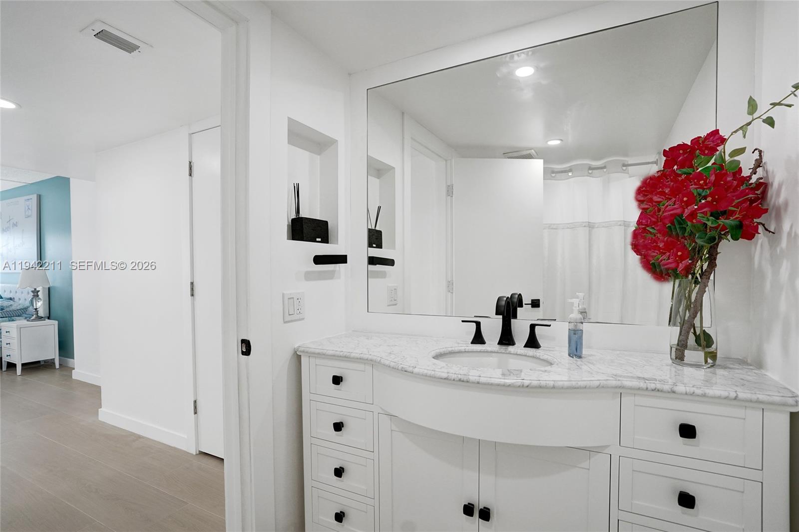 SUMMIT CONDO - Residential Lease