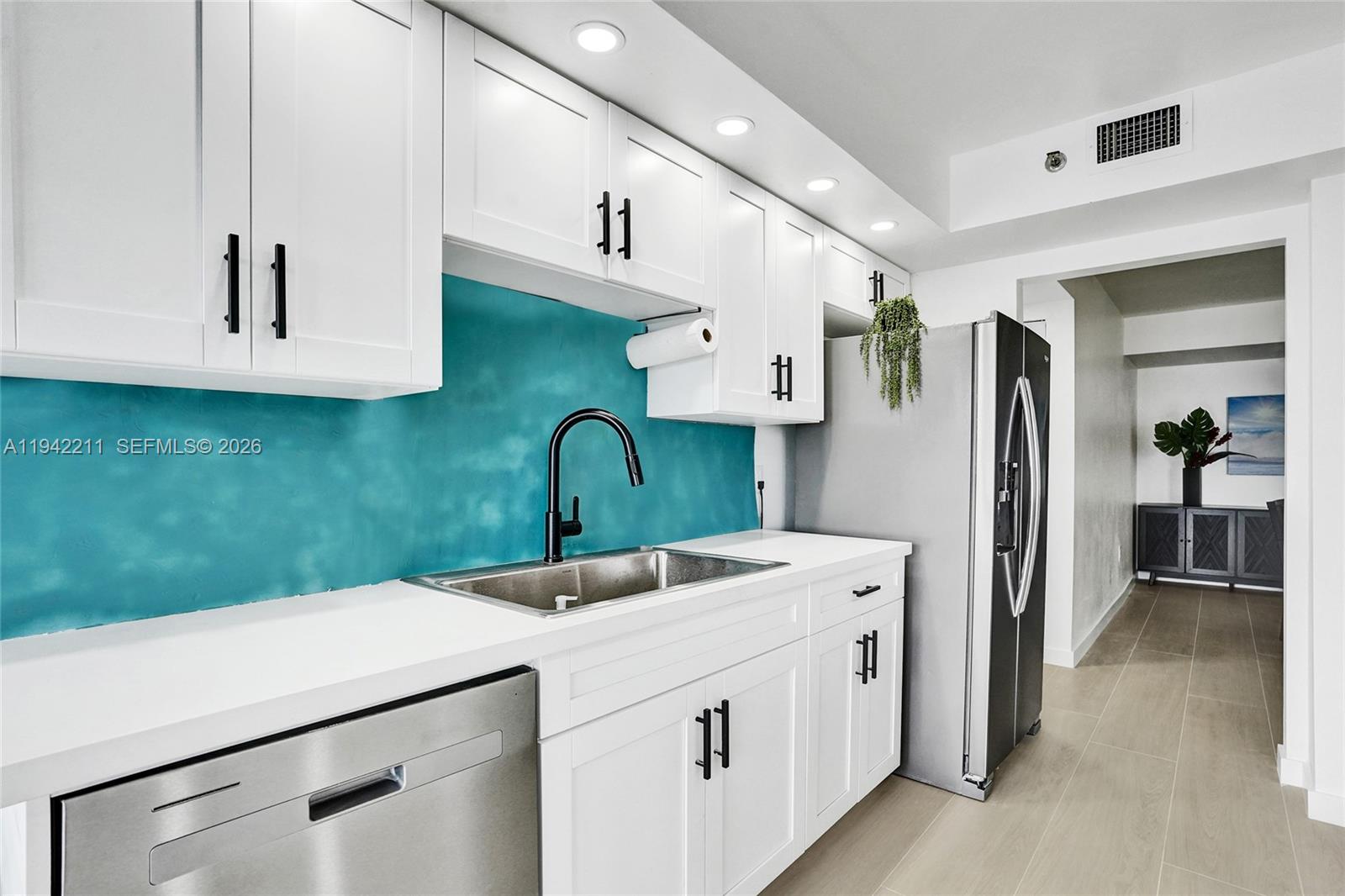 SUMMIT CONDO - Residential Lease