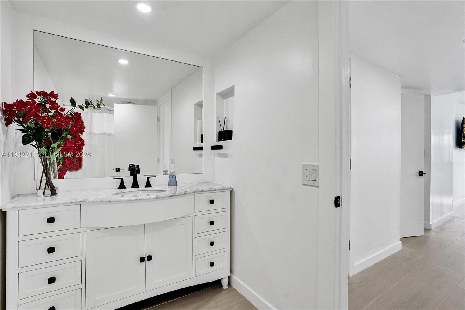 SUMMIT CONDO - Residential Lease