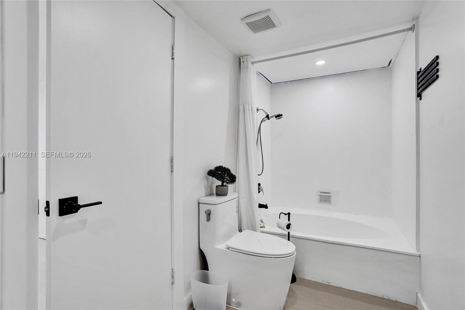 SUMMIT CONDO - Residential Lease