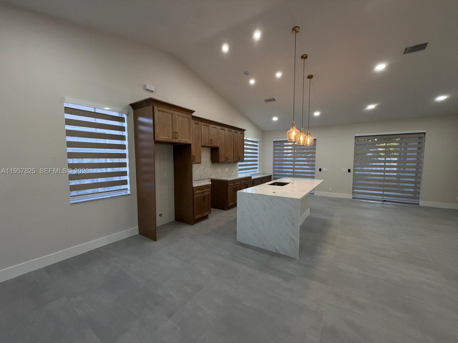 SECTOR 4 NORTH - Residential Lease