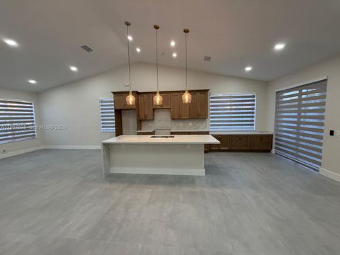 755 Falling Water Rd Weston FL 33326