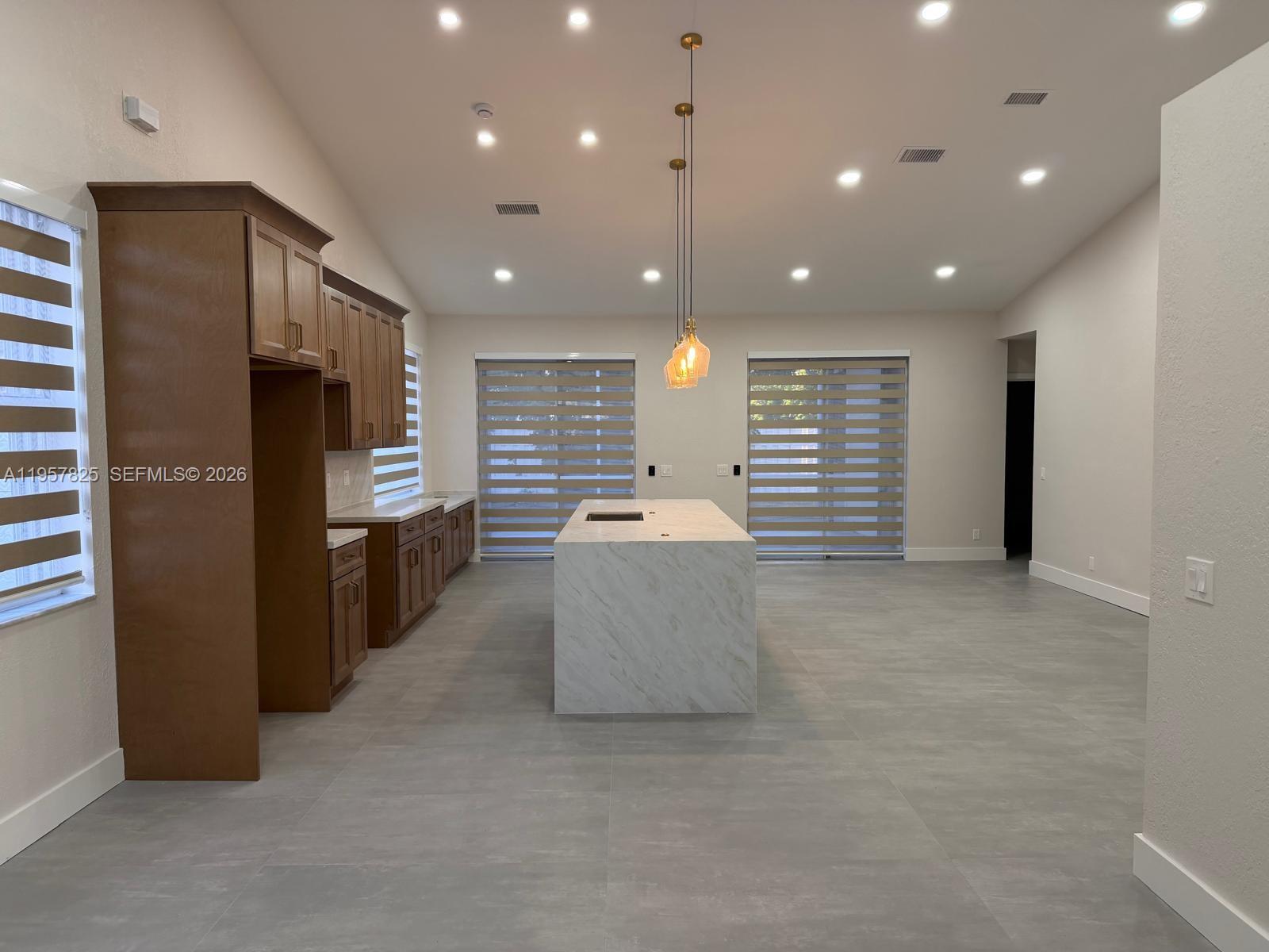 SECTOR 4 NORTH - Residential Lease