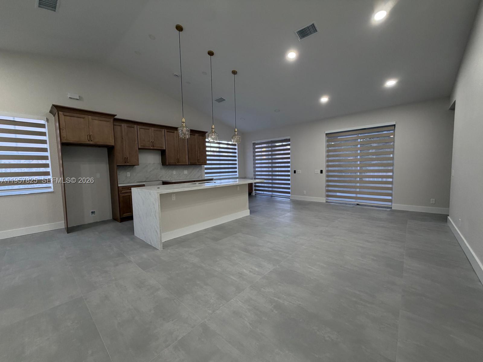 SECTOR 4 NORTH - Residential Lease