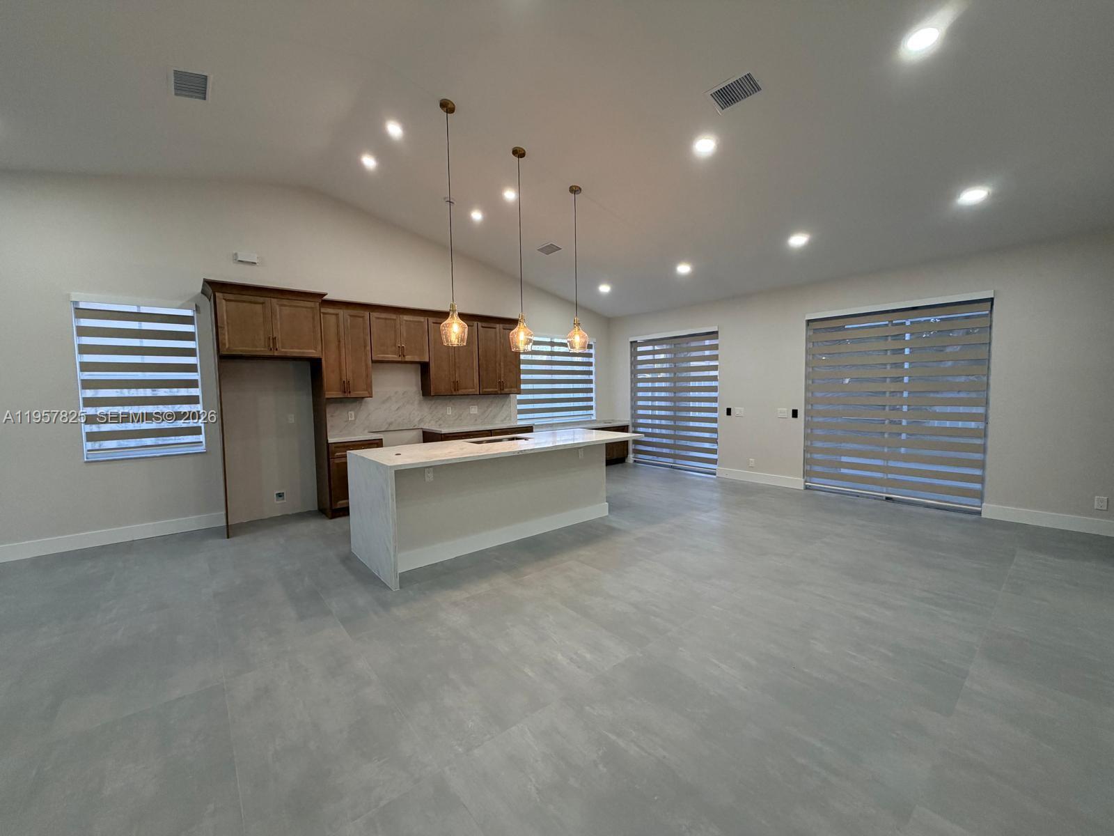 SECTOR 4 NORTH - Residential Lease