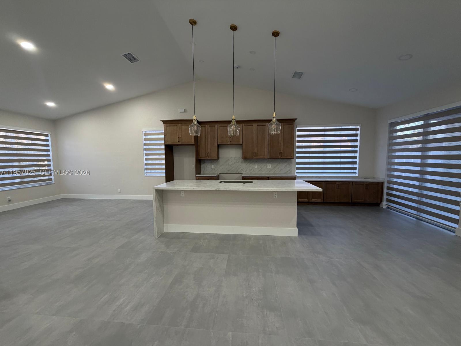 SECTOR 4 NORTH - Residential Lease