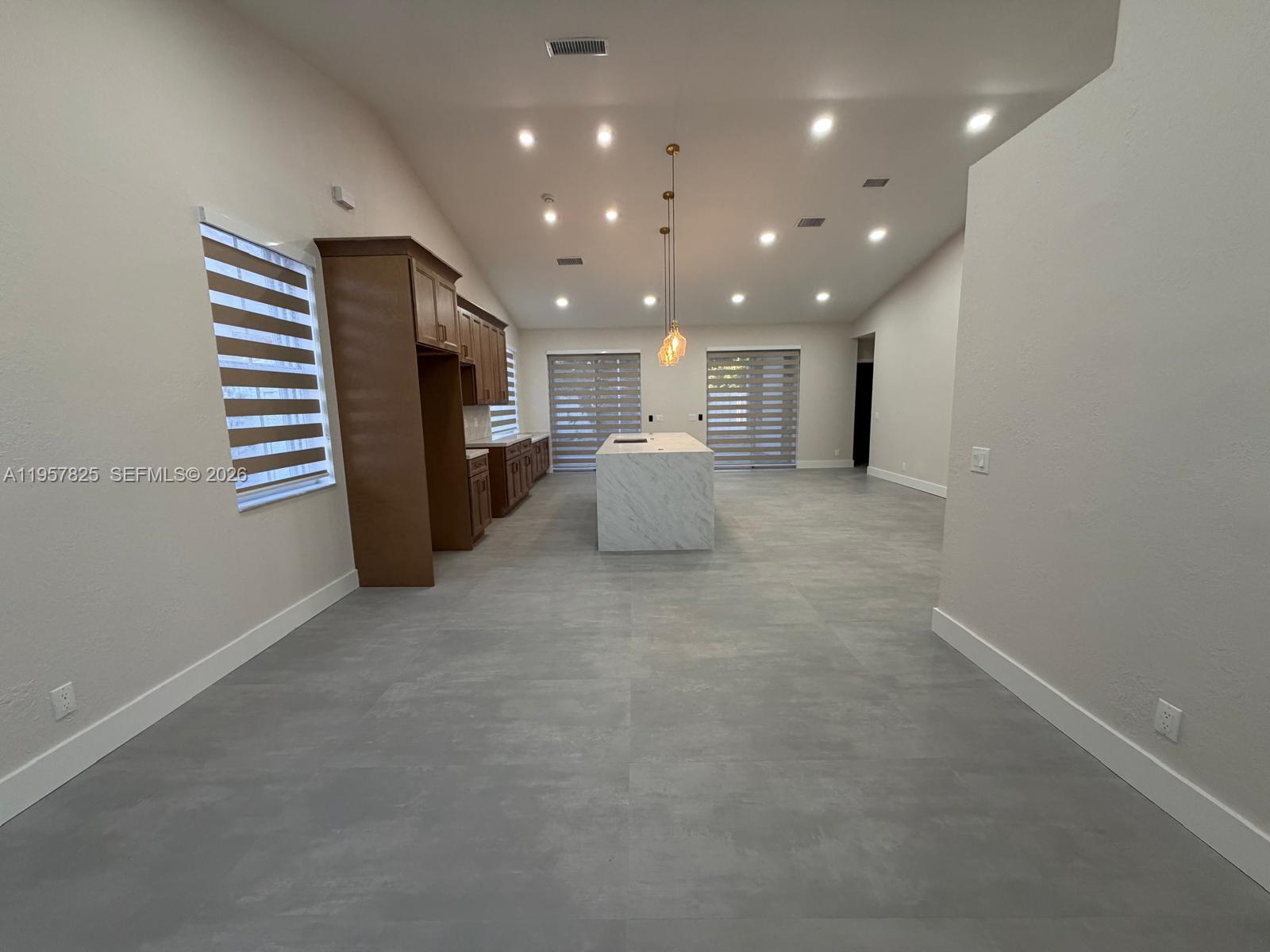 SECTOR 4 NORTH - Residential Lease